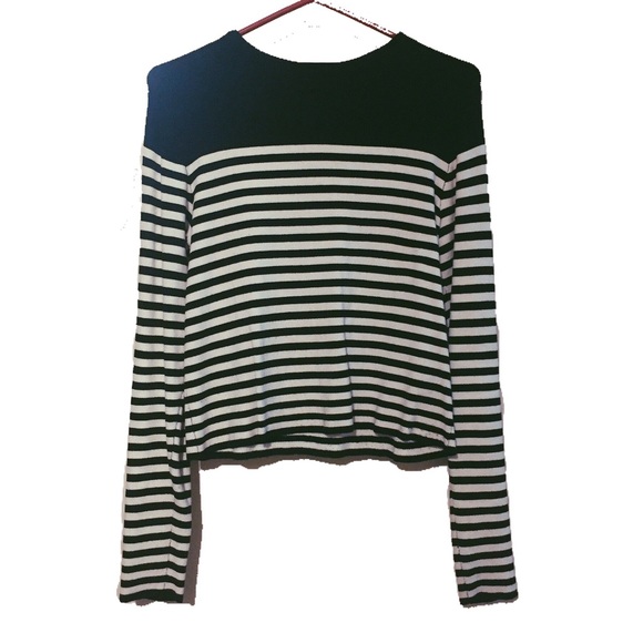 Zara Tops - Zara navy striped long sleeve sweater 💅